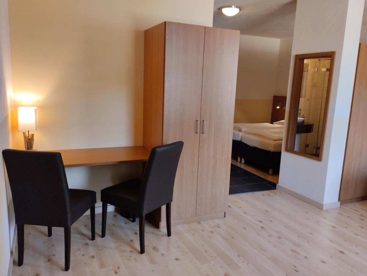 Hotel & Restaurant Bruehler Hof 温特里希 外观 照片